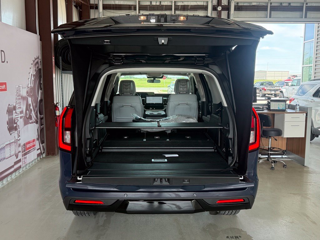 Used 2027 Ford Expedition Platinum RWD image 44