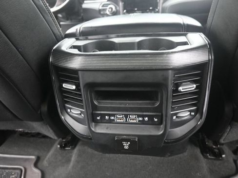 Used 2022 RAM 1500 Limited AWD/4WD image 12