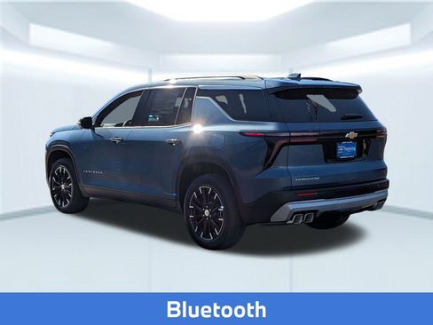 Used 2026 Chevrolet Traverse LT w/ Sun and Wheel Package image 4