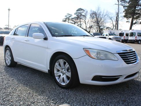 Used 2012 Chrysler 200 Touring w/ Sun/Sound Group image 5