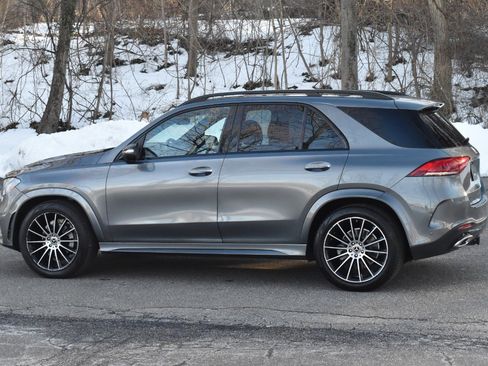 Used 2022 Mercedes-Benz GLE 350 4MATIC w/ AMG Line Exterior image 5