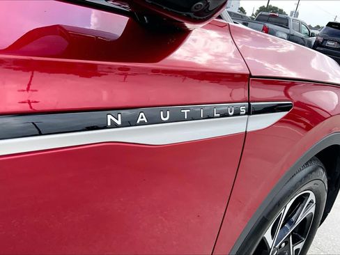 Used 2024 Lincoln Nautilus Premier w/ Equipment Group 102A AWD/4WD image 30