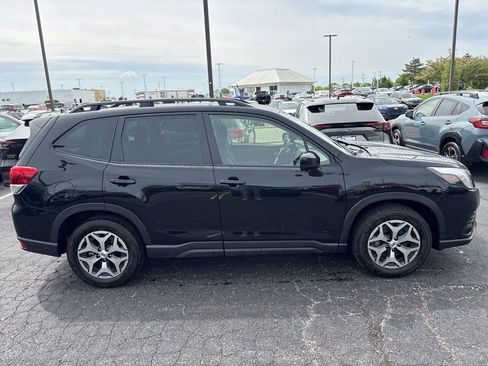 Certified 2023 Subaru Forester Premium AWD/4WD image 2