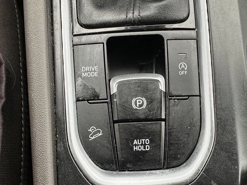 Used 2019 Hyundai Santa Fe SEL image 32