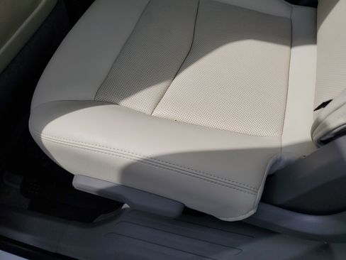 Used 2021 Cadillac XT6 Premium Luxury w/ LPO, Floor Liner Package AWD/4WD image 12