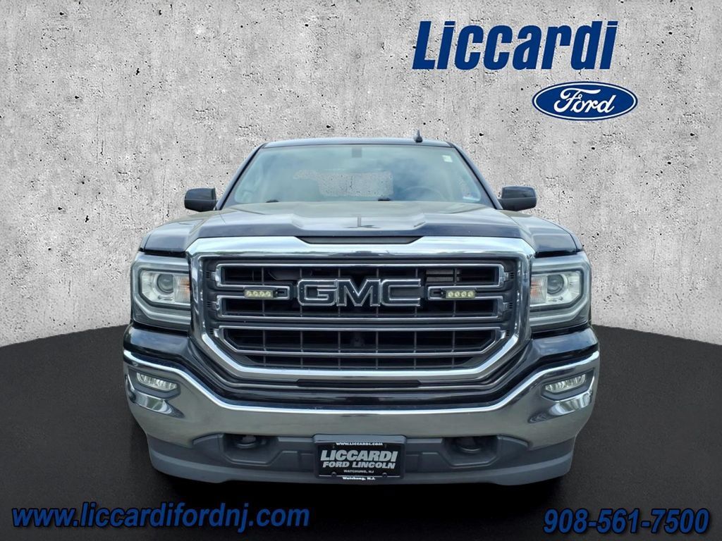 Used 2017 GMC Sierra 1500 SLE w/ SLE Value Package AWD/4WD image 2