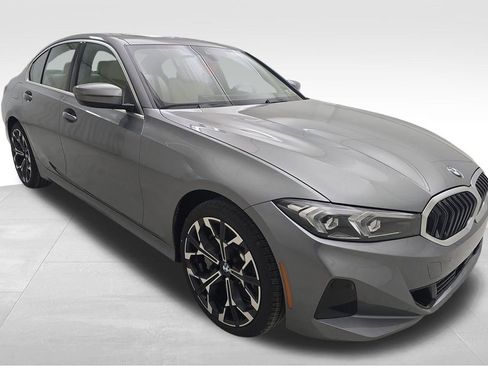 New 2026 BMW 330i xDrive Sedan w/ Convenience Package AWD/4WD image 2