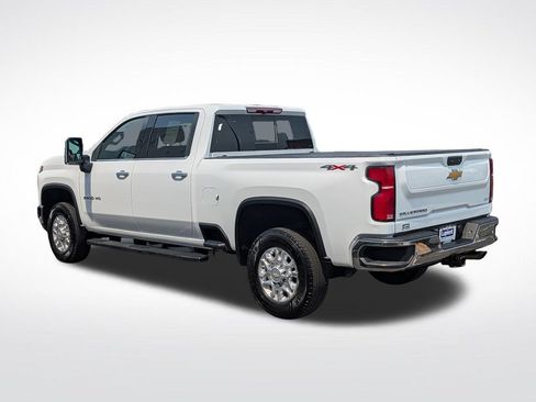Used 2024 Chevrolet Silverado 2500 LTZ w/ LTZ Convenience Package AWD/4WD image 9