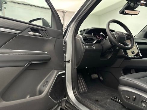 New 2026 GMC Acadia Elevation w/ Elevation Premium Package image 17