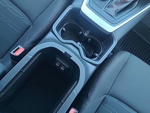 Used 2023 Toyota RAV4 SE image 14