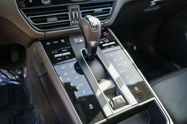 Used 2022 Porsche Macan S AWD/4WD image 20
