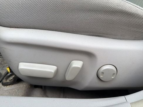 Used 2017 Toyota Camry LE image 10