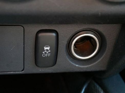 Used 2018 Mitsubishi Outlander Sport ES AWD/4WD image 25