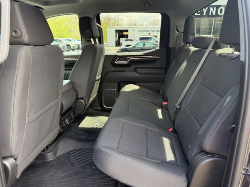 Used 2023 Chevrolet Silverado 1500 RST AWD/4WD image 16