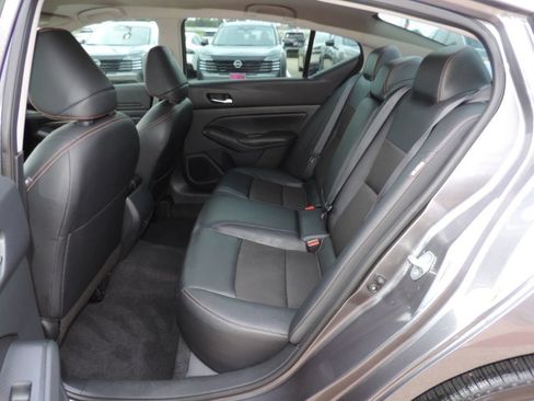 Used 2022 Nissan Altima 2.5 SR AWD/4WD image 19