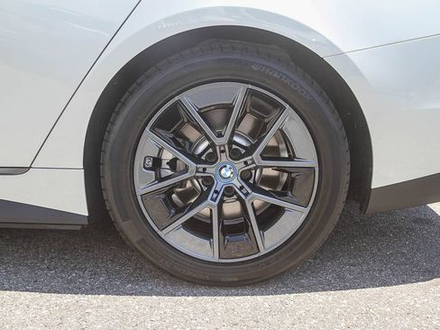 Used 2023 BMW i4 eDrive35 w/ Premium Package RWD image 8