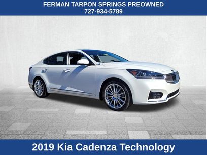 Used 2019 Kia Cadenza Technology