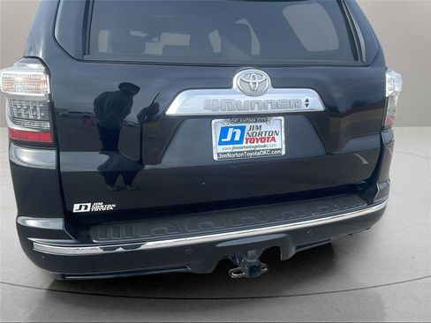 Used 2024 Toyota 4Runner Limited image 12