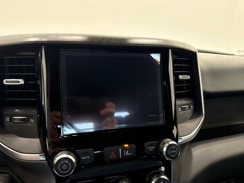 New 2026 RAM 1500 Express AWD/4WD image 28