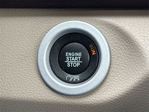 Used 2017 RAM 1500 Laramie Longhorn image 36