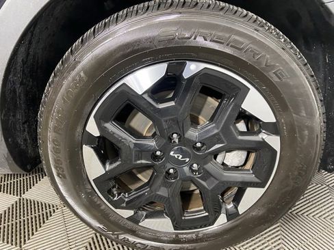 Used 2024 Kia Sorento S image 25