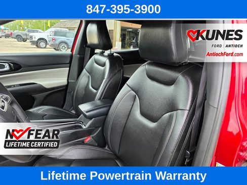 Used 2025 Jeep Compass Limited AWD/4WD image 16