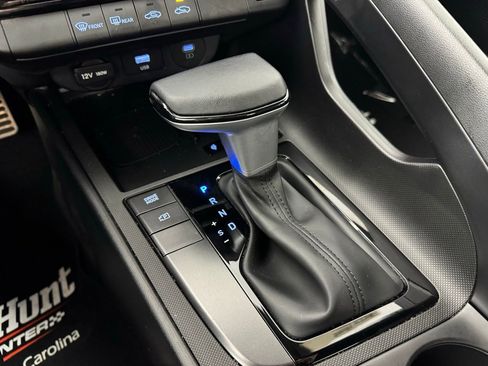 Used 2025 Hyundai Elantra Sport image 21