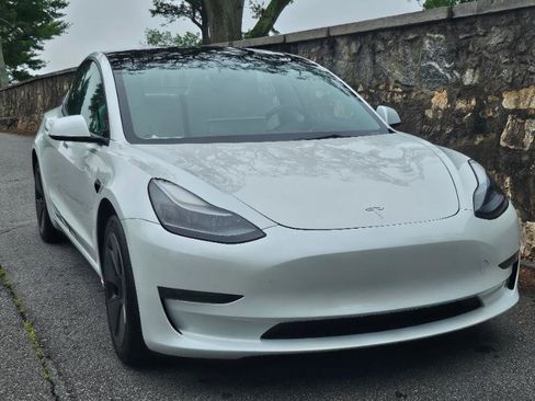 Used 2023 Tesla Model 3 Standard Range RWD image 11