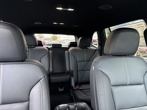 New 2026 GMC Acadia Elevation image 31