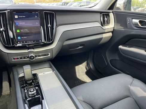 Used 2025 Volvo XC60 B5 Plus AWD/4WD image 17