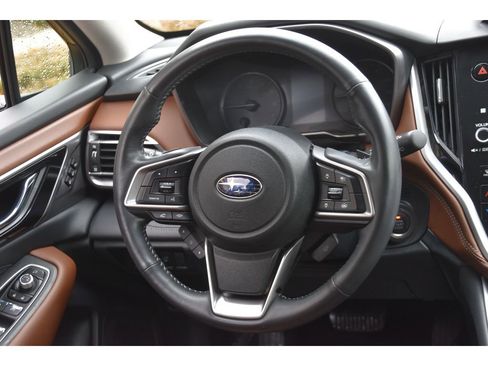 Used 2022 Subaru Outback Touring w/ Popular Package #2 image 17