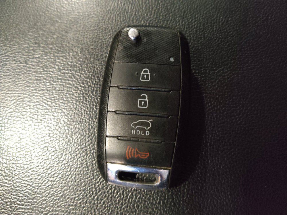 Used 2017 Kia Sorento AWD image 32