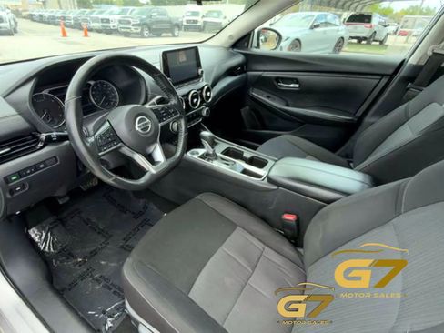 Used 2022 Nissan Sentra SV FWD image 9