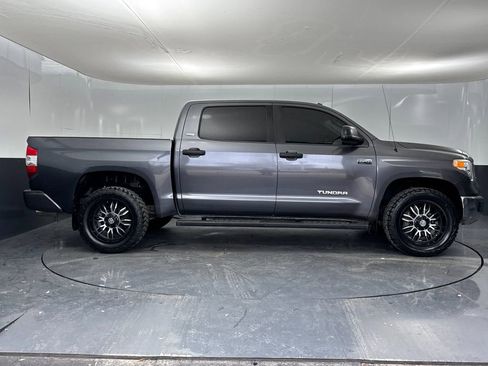 Used 2017 Toyota Tundra SR5 w/ SR5 Upgrade Package image 2