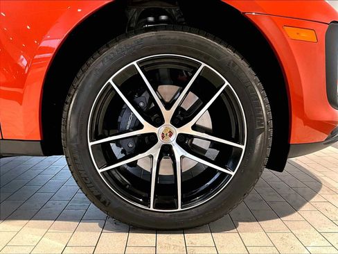 Used 2025 Porsche Macan image 14