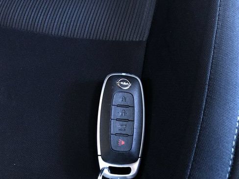 Used 2025 Nissan Sentra SV FWD image 32