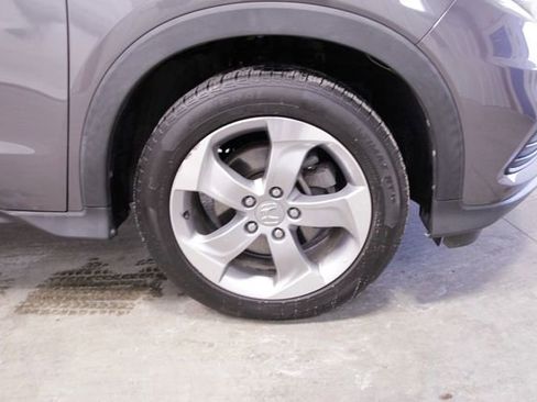 Certified 2022 Honda HR-V LX image 12