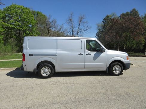Used 2016 Nissan NV 2500 SV RWD image 7