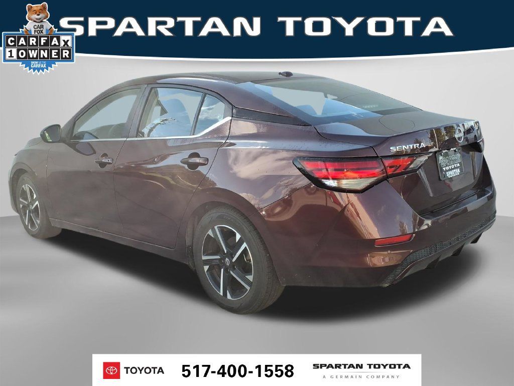 Used 2025 Nissan Sentra SV FWD image 10