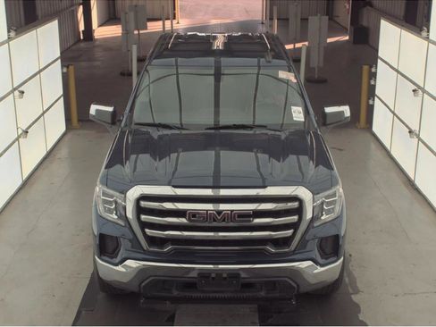 Used 2020 GMC Sierra 1500 SLE w/ SLE Value Package image 2