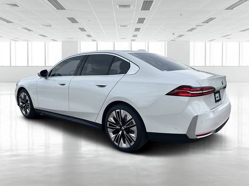 New 2026 BMW 530i image 6