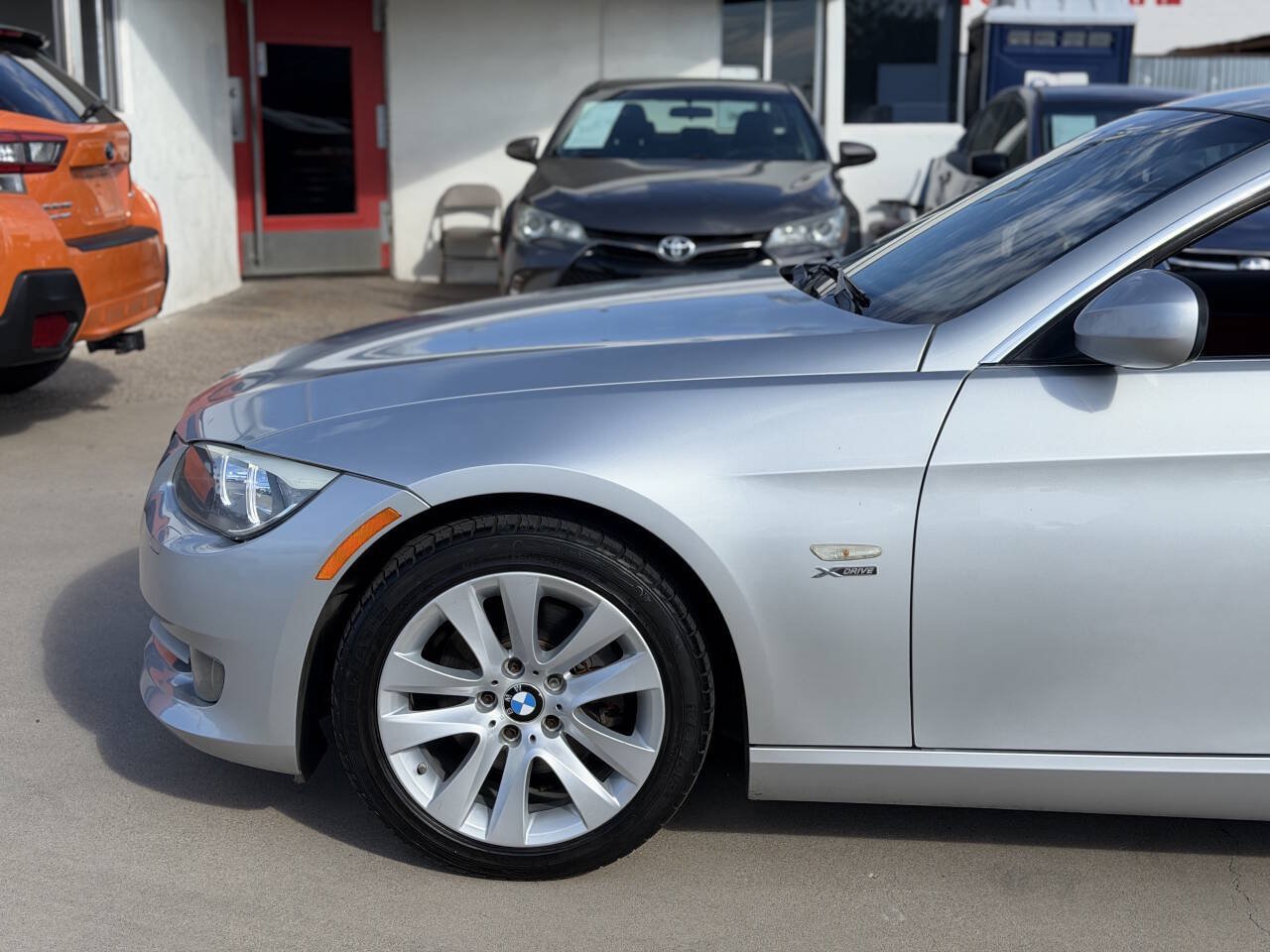 Used 2011 BMW 328i xDrive Coupe AWD/4WD image 11