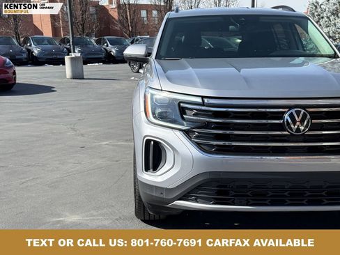 Used 2025 Volkswagen Atlas SE AWD/4WD image 14