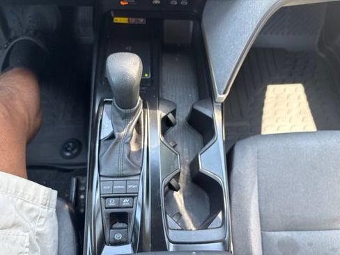 Used 2025 Toyota Camry LE AWD/4WD image 19
