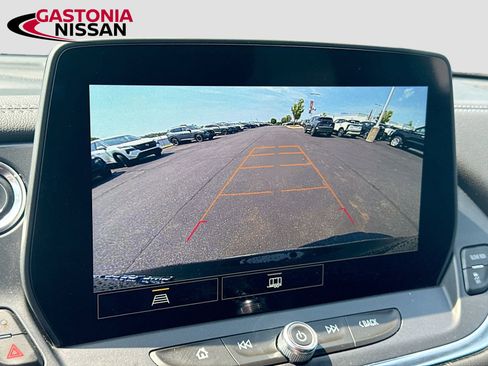 Used 2025 Chevrolet Blazer LT AWD/4WD image 18