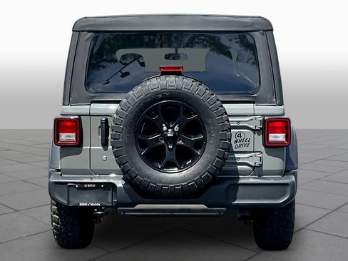 Used 2022 Jeep Wrangler Sport image 4