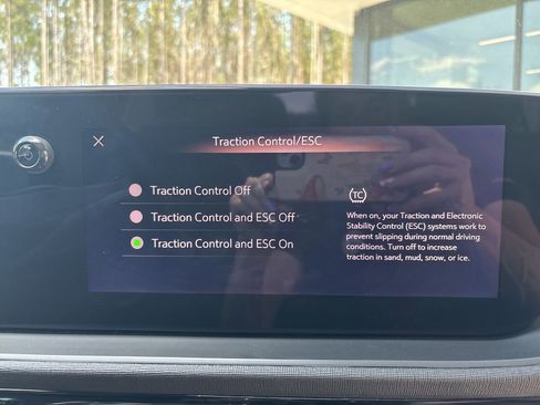 Used 2024 Buick Envista Avenir image 35