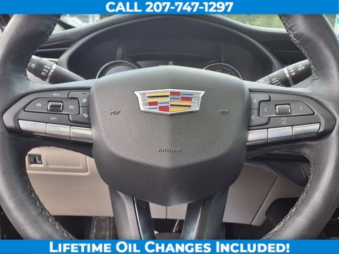 Used 2022 Cadillac XT4 Premium Luxury w/ Enhanced Visibility Package image 15