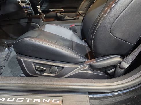 Used 2017 Ford Mustang Premium RWD image 14