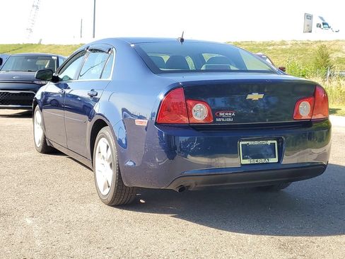 Used 2011 Chevrolet Malibu LS FWD image 2